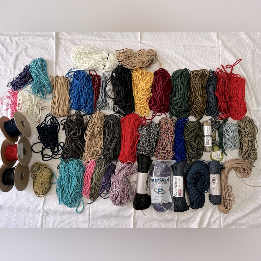 Huge Bundle / lot of 550 and 325 Paracord / Parachute cord
